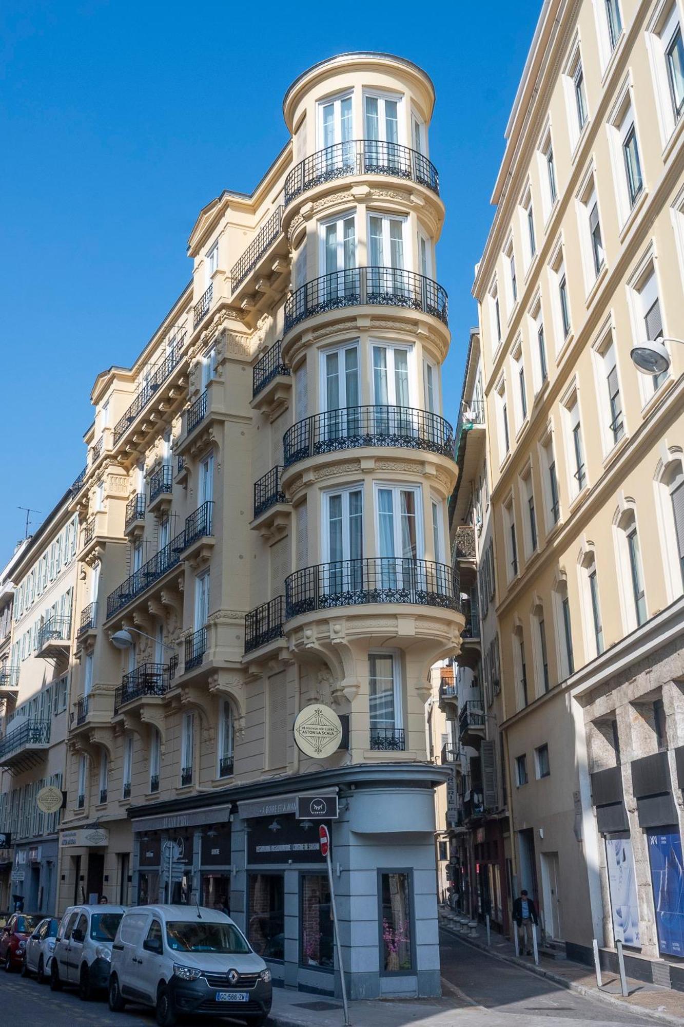 Aston La Scala * Nizza